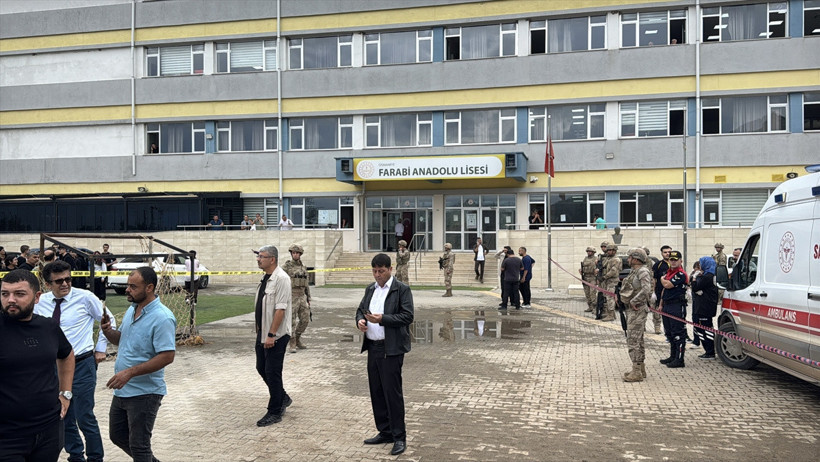 Osmaniye'de okul bahçesinde silahlı saldırı! Öğretmen hayatını kaybetti - Resim: 0
