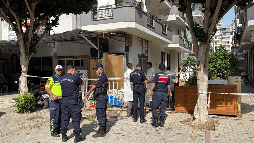 Alanya'da aile faciası! Kız kardeşini balkondan atan ağabey intihar etti - Resim: 1