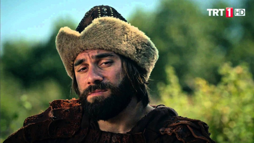 Diriliş Ertuğrul oyuncusu ödülü yere attı olay kare - Resim: 2