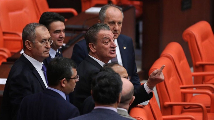 Meclis'de 'Bakan pazarlığı' kavgası - Resim: 1