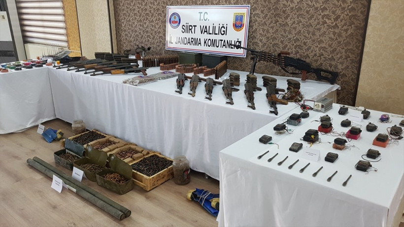 PKK mağarasından ilk kez böylesi çıktı!  - Resim: 2