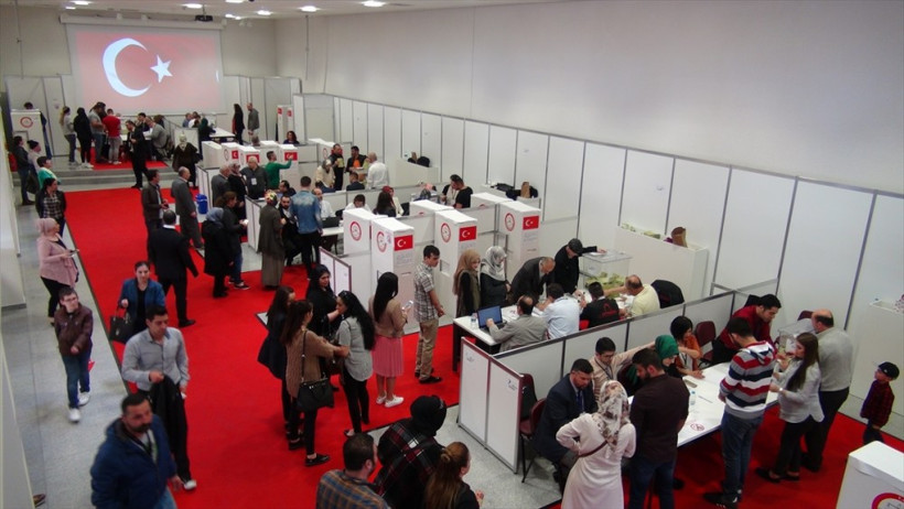 Almanya'da referandum kuyruğu - Resim: 3