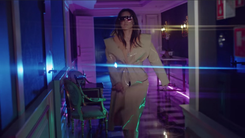 Demet Akalın 24 saat geçmeden milyonlara ulaştı! - Resim: 3