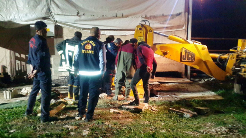 Foseptik çukuruna düşen hamile inek kurtarıldı - Resim: 2