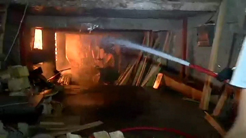 Oduncu Pazarı'nda yangın! - Resim: 2