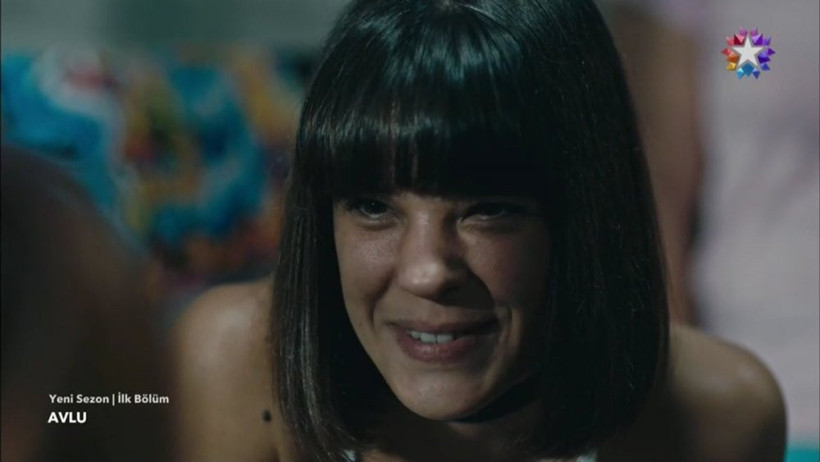 Avlu dizisinin psikopat Heves'i Selen Seyven yeni aşkıyla sarmaş dolaş - Resim: 1