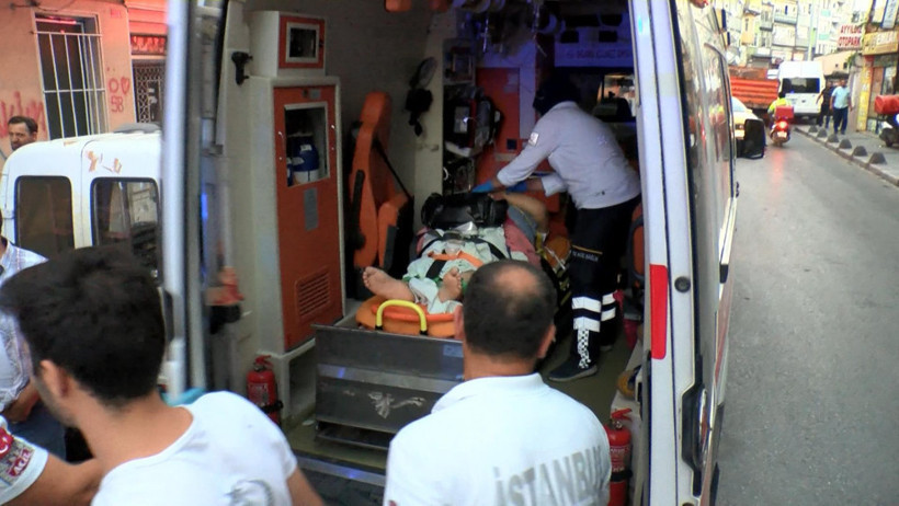 Çarşafla kaçmaya çalışan kadınlar yere çakıldı - Resim: 4