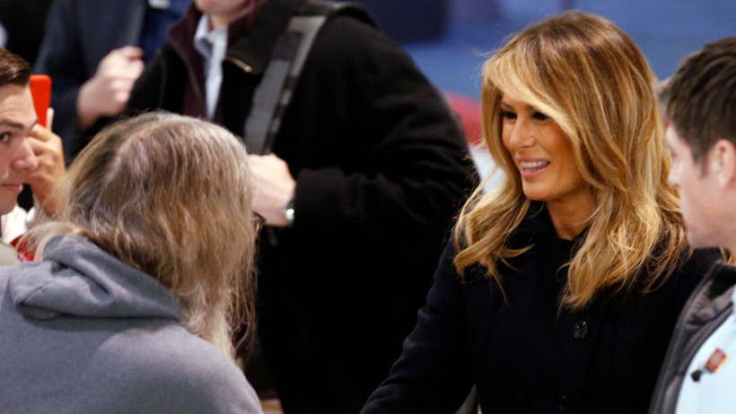  Melania Trump'ın kıyafeti sosyal medyada olay oldu! - Resim: 4