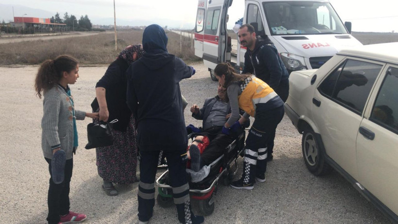 Denizli'de 5.5 büyüklüğündeki deprem 15 evi yıktı işte ilk görüntüler - Resim: 3