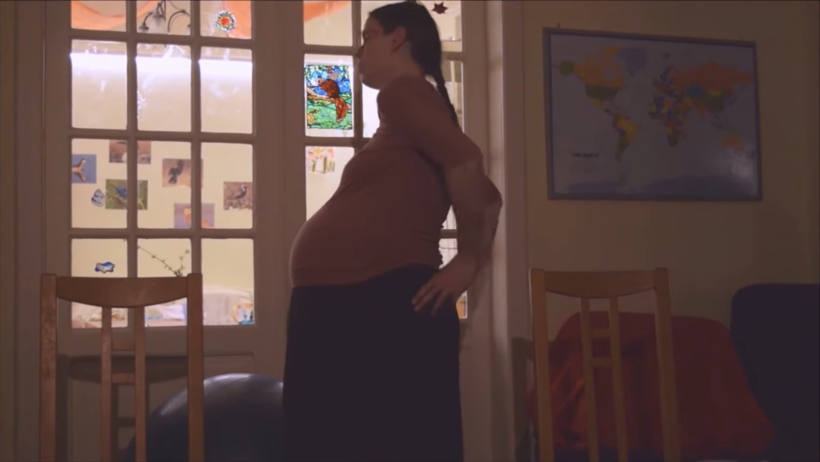 Sarah Schmid canlı yayında 8. kez doğum yaptı tıbbi yardım almadan ikiz doğurdu - Resim: 3