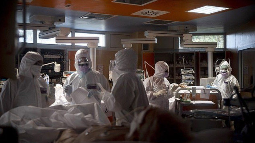 ABD'den dünyadaki doktorlara çağrı 'yardıma geleceklere vize hazır' - Resim: 1