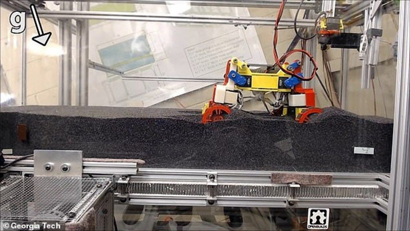 NASA mini Mars robotunu görücüye çıkardı! - Resim: 3