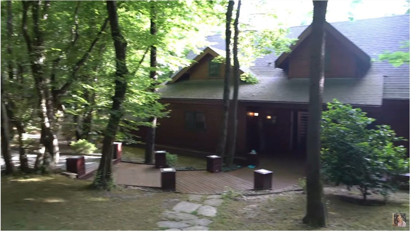 Eser Yenenler ve Berfu Yenenler'in olay ultra lüks yeni evi! Bahçesinde jakuzi bile var - Resim: 3