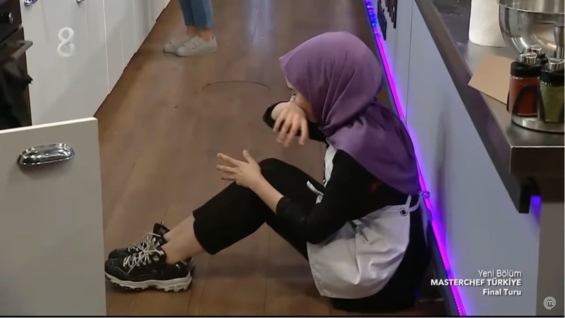 TV8 MasterChef Türkiye'de Büşra o hatayı yapınca kendisini yere atıp ağladı - Resim: 2