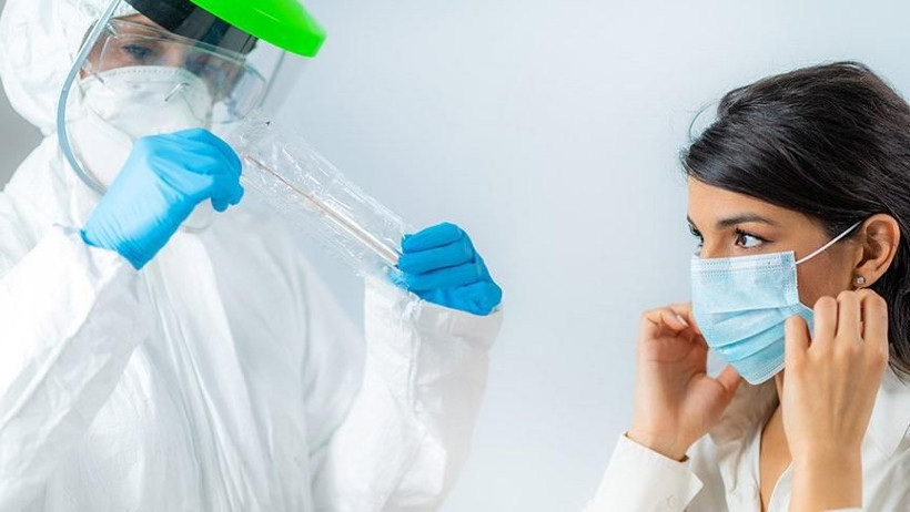 ABD'de koronavirüs testi sırasında kadının kafatası duvarı delindi - Resim: 2