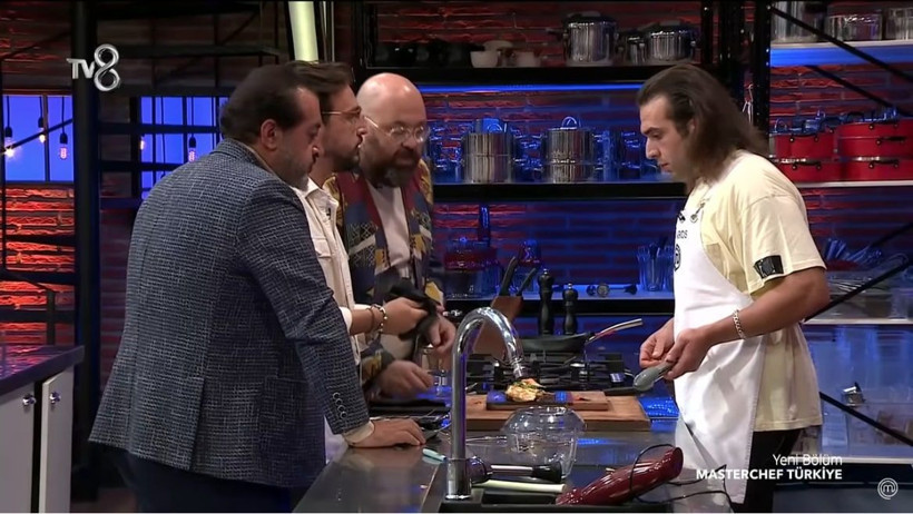 MasterChef Türkiye'de Mehmet Yalçınkaya'yı Barbaros çıldırttı 'Vurayım mı?' - Resim: 4