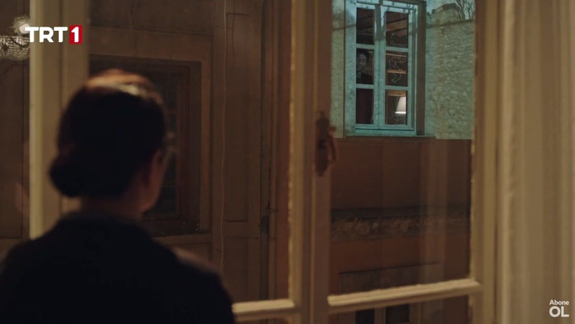 Ezgi Mola'nın canlandırdığı Safiye damgasını vurdu Masumlar Apartmanı yıktı geçti - Resim: 3