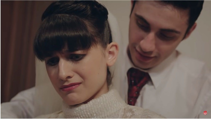 Gerdek gecesi sahnesi Kırmızı Oda'ya damga vurdu 'Namus böyle bir şey değil' - Resim: 1