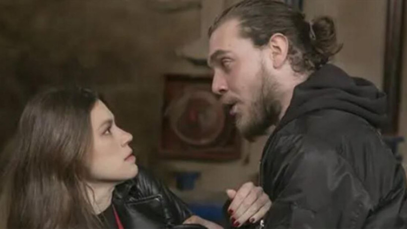 Arka Sokaklar'daki cinsel saldırı sahnesi olay oldu! Yüsra Geyik paylaşımıyla isyan etti - Resim: 2