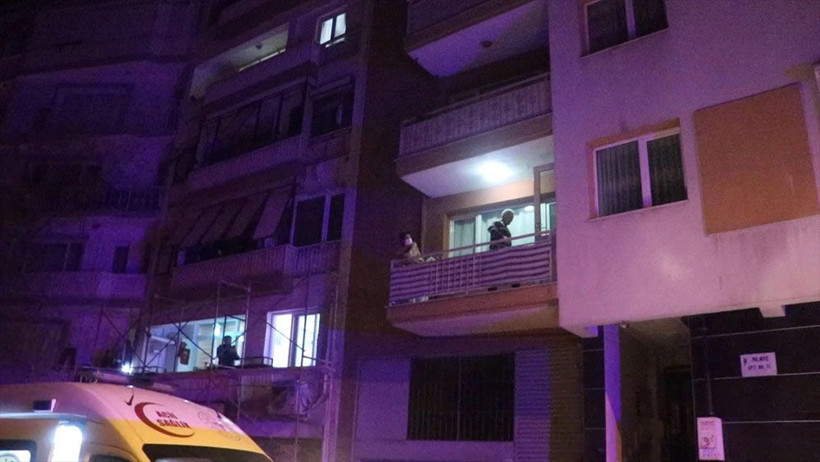 İzmir'de yaşandı! Eski sevgilisinin oğlundan kaçarken balkondan düştü - Resim: 2