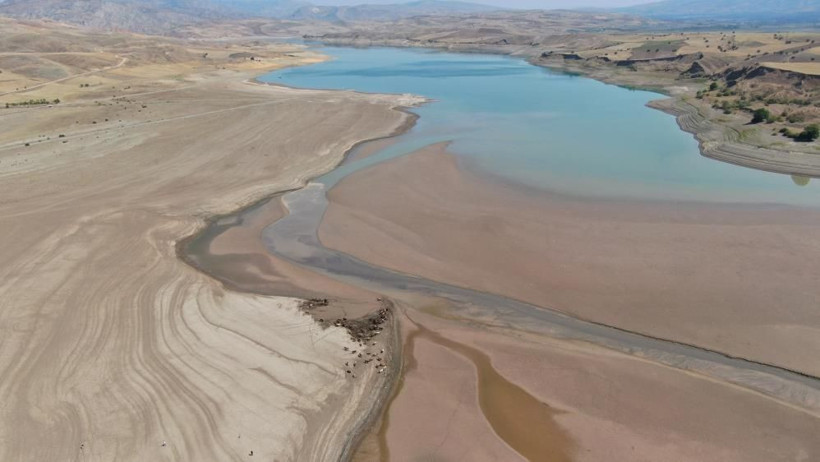 Sivas'ta kuraklık alarmı: 64 kilometrelik Kılıçkaya Barajı çöle döndü - Resim: 4