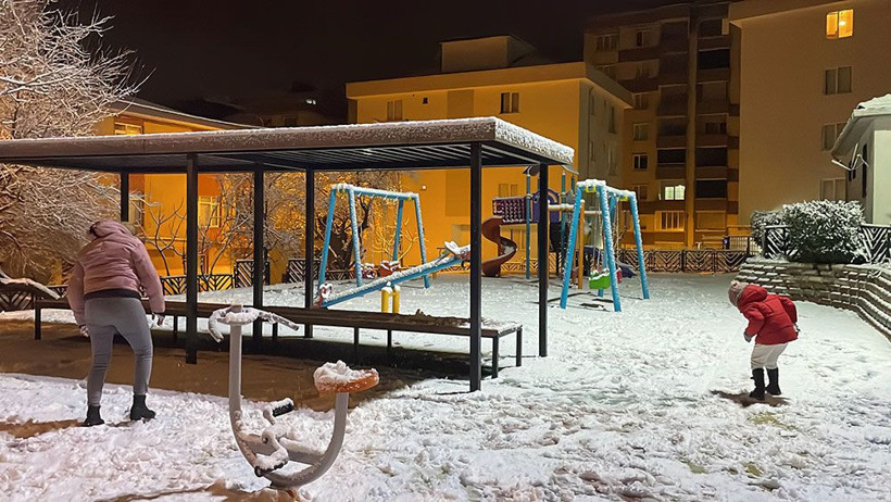 İstanbul'a kar yağdı! İstanbul'da kar yağışı ne kadar sürecek meteorolojiden bir çok ile uyarı geldi - Resim: 4