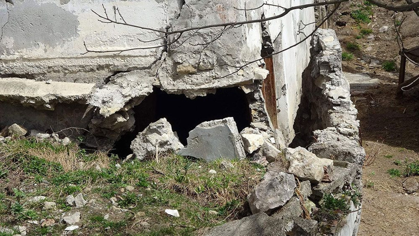 Mahalle santim santim kayıyor 500 kişi üzerinde oturup ölümü bekliyor! - Resim: 4