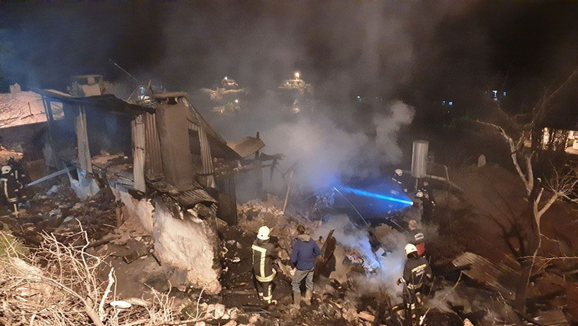 Konya'da yangın faciası! Tandırdan çıkan yangın evi çökertti, anne ile özürlü oğlu öldü - Resim: 4