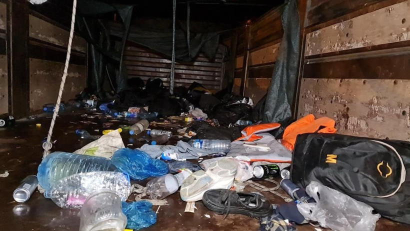 Afganistan'dan kaçan mülteciler hayvan nakil aracından çıktı polis şaşkına döndü - Resim: 3