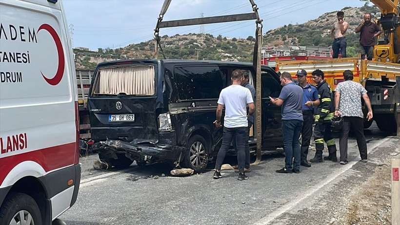 İbrahim Tatlıses trafik kazası geçirdi! Bodrum'daki kazanın fotoğrafları - Resim: 4