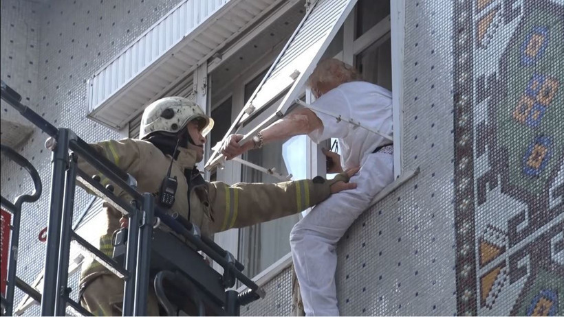 Görenler intihar zannetti sonrası film gibi! İstanbul'da akılalmaz girişim: Siz beni tutun - Resim: 4
