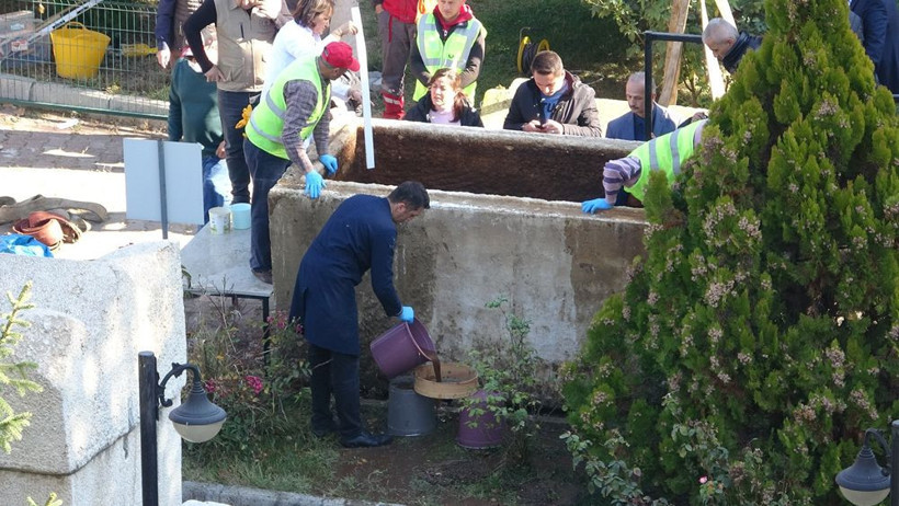 Bütün şehir bu anı bekliyordu! Gizemli lahit açıldı! İçinden çıkanlara bakın - Resim: 1