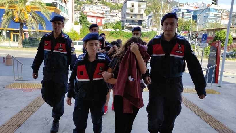 Antalya'daki vahşet! Camdan atılan yeni doğmuş bebek bakın kimin çıktı - Resim: 1