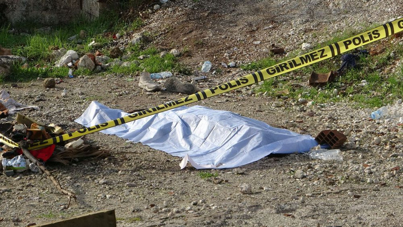 Antalya'da sır ölüm! Boş arazide kadın cesedi bulundu - Resim: 3