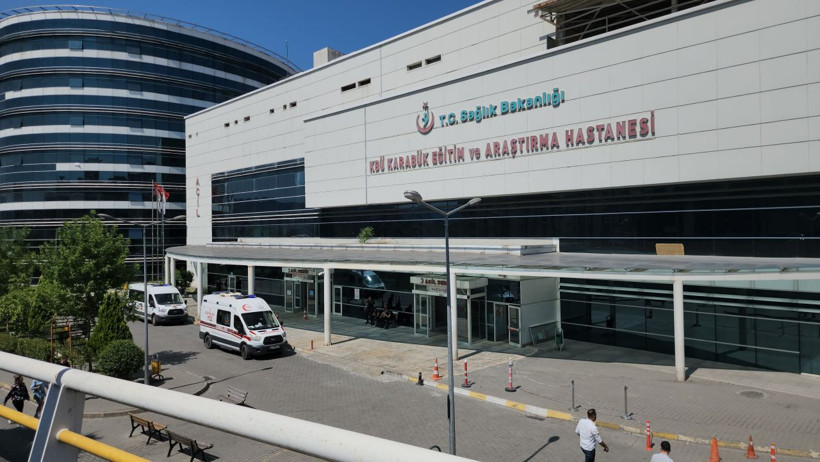 Karabük'te gelinin korkunç sonu! Balkondan tırmanarak girdiği evde kafasından vurdu - Resim: 1