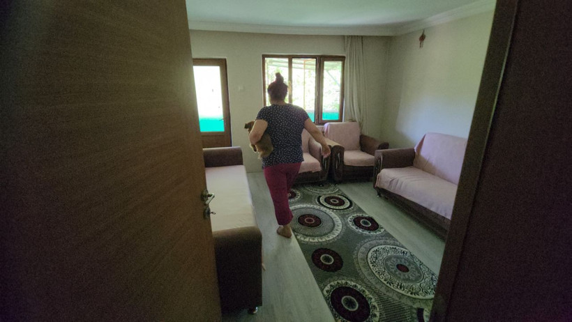 Karabük'te gelinin korkunç sonu! Balkondan tırmanarak girdiği evde kafasından vurdu - Resim: 2