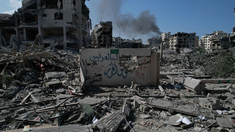 Çatışmanın 6. günü! İsrail Gazze Şeridi'nde onlarca konutu yerle bir etti - Resim: 2