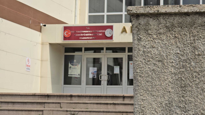 Tokat Gaziosmanpaşa Üniversitesi’nde cuma namazına giden sekretere soruşturma! - Resim: 4