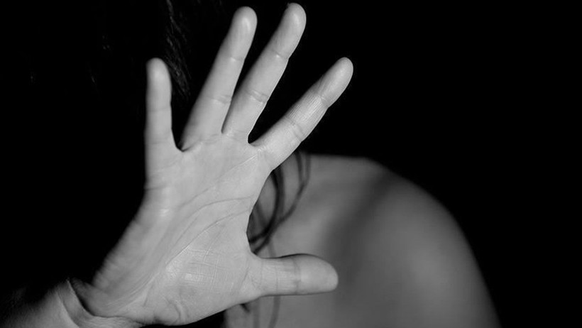 Oğlunun arkadaşı olan kıza cinsel tacizde bulundu! - Resim: 3