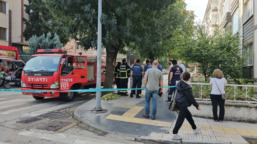 Yürekleri ağza getiren not! Çorum'da bir kişi eşiyle görüşebilmek için kendisini evine kilitledi - Resim: 4