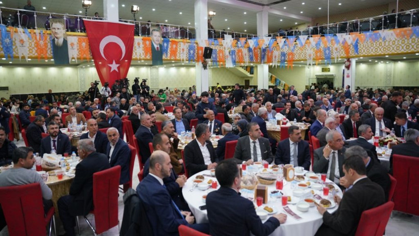 Bakan Kurum, Adıyaman’da AK Parti  Teşkilat ve Vefa İftarı’na katıldı - Resim: 4