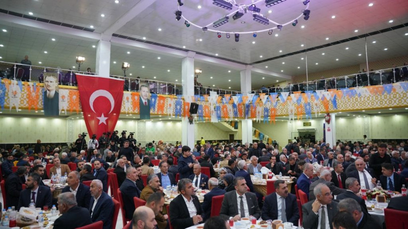 Bakan Kurum, Adıyaman’da AK Parti  Teşkilat ve Vefa İftarı’na katıldı - Resim: 3