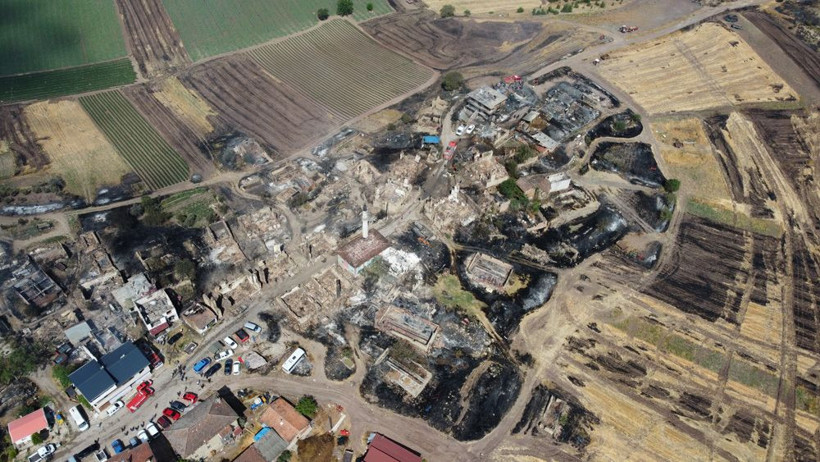 Sakarya-Bilecik sınırı alev alev yandı! Kaşıkçı Mahallesi'nin haline bakın, her şey küle döndü - Resim: 4