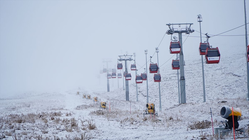 Kış turizminin merkezi! İç Anadolu'nun zirvesi Erciyes Dağı'na kar yağdı - Resim: 4