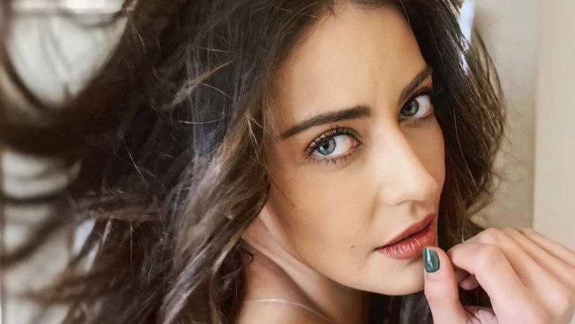 Türkiye güzeli Tuğba Melis Türk kutsal topraklarda! Umre ziyaretinden paylaştı - Resim: 4