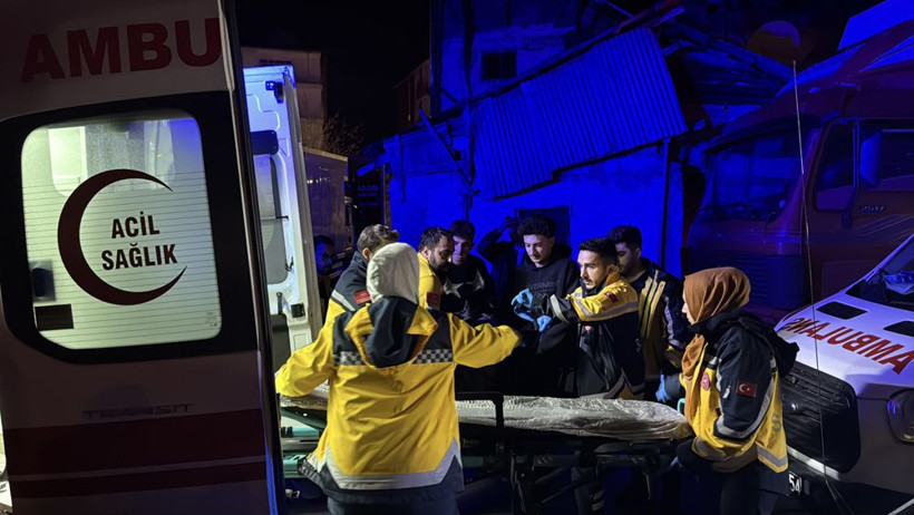 Aile içi kavga faciaya dönüştü! 15 yaşındaki çocuk dehşet saçtı - Resim: 1