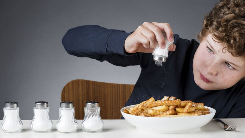 Evde yemek pişirirken tuz koymayın! Gereğinden fazla tuz tüketilirse... - Resim: 1