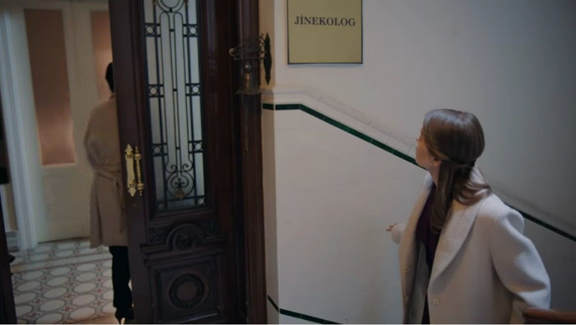 Burcu Biricik'i Camdaki Kız'ın bekaret sahnesi yaktı Hazal Kaya akıllara geldi - Resim: 1