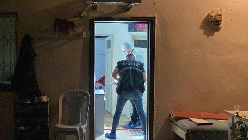 Adana'da yaşandı komşuları sesi duyup kapıyı duydu! Korkunç manzara... - Resim: 2