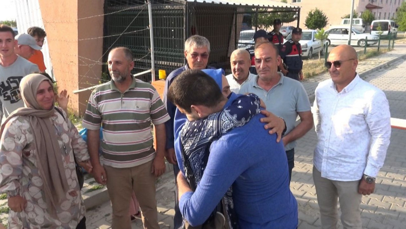 Kadir Şeker'den tahliye sonrası ilk açıklama: Annemin gözyaşlarını sebepsiz yere akıtanlar... - Resim: 3